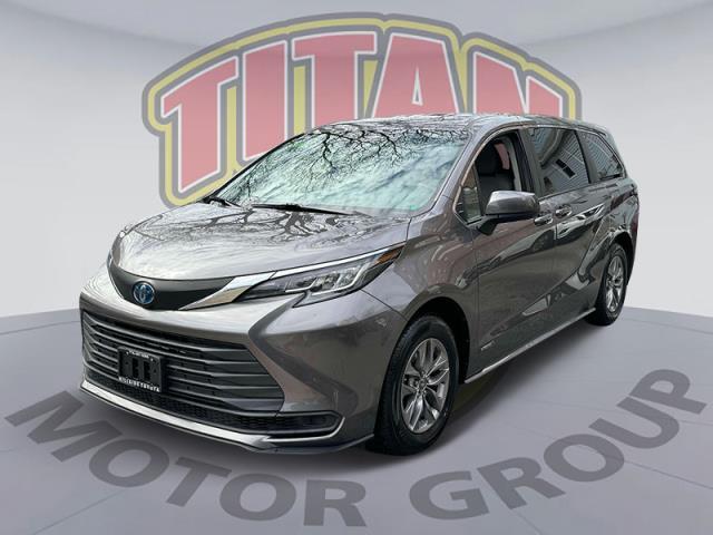 2021 Toyota Sienna LE [0]