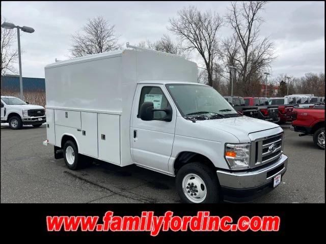 2025 Ford E-350 Cutaway E-350 SRW for sale in Enfield, CT