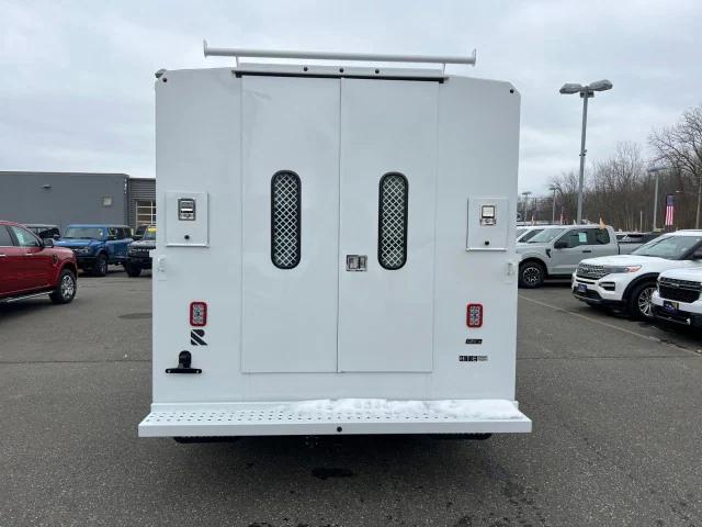 2025 Ford E-350 Cutaway E-350 SRW