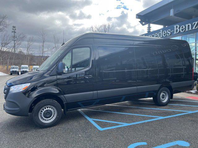 2025 Mercedes-Benz Sprinter 3500 Cargo 170 WB