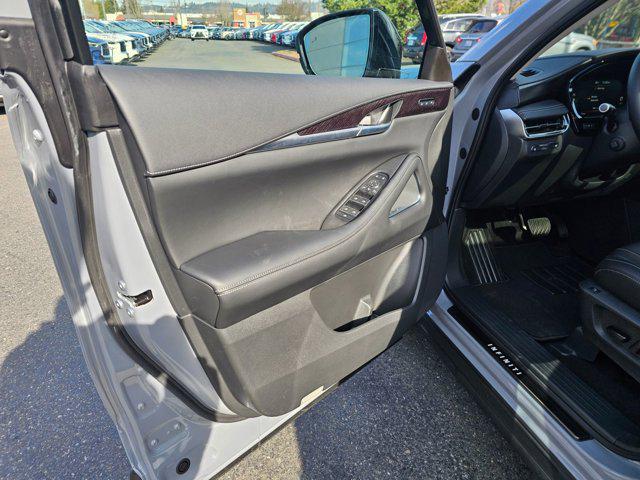 2025 INFINITI QX60 SENSORY AWD