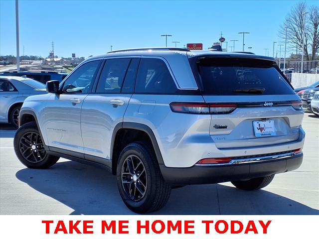 2024 Jeep Grand Cherokee Laredo X 4x4