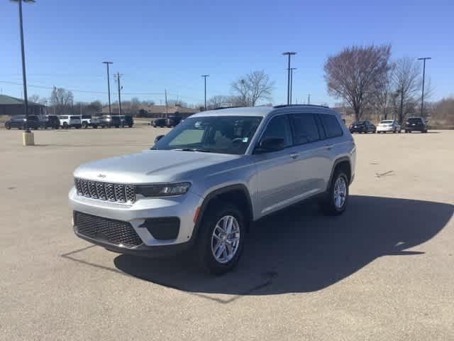 2023 Jeep Grand Cherokee L Laredo 4x4