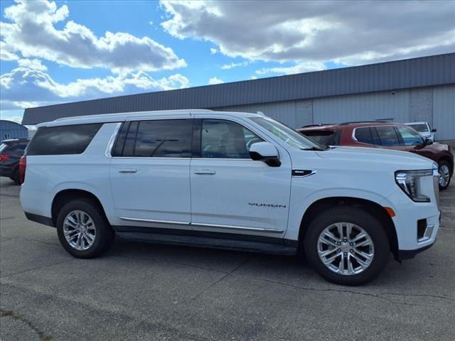 2023 GMC Yukon XL 4WD SLT
