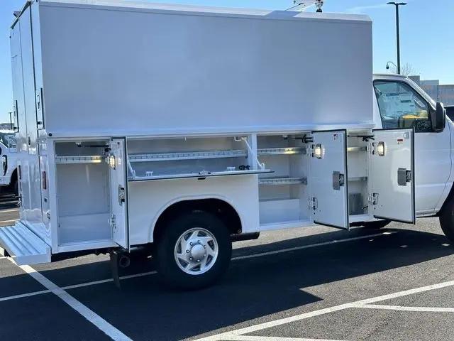 2025 Ford E-350 Cutaway E-Series Cutaway