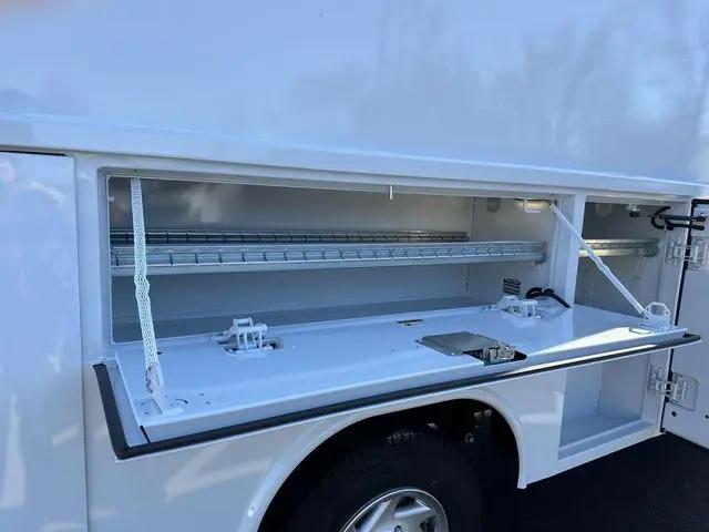 2025 Ford E-350 Cutaway E-Series Cutaway