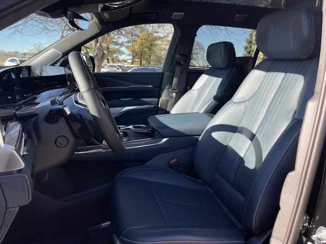 2025 Cadillac Escalade Sport 2