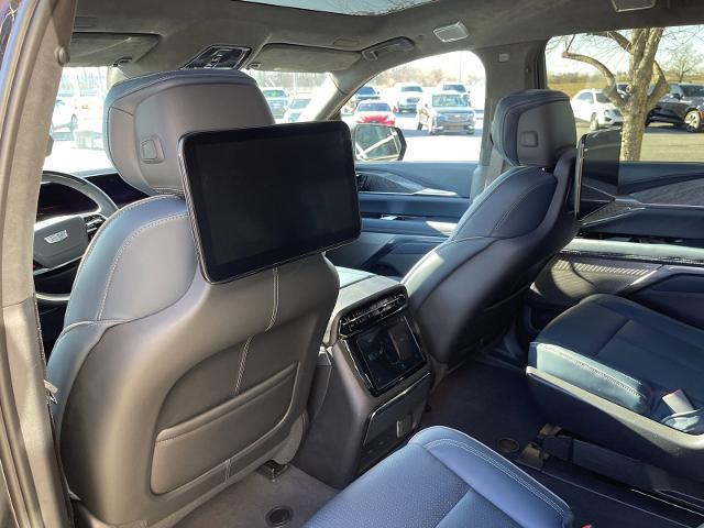 2025 Cadillac Escalade Sport 2