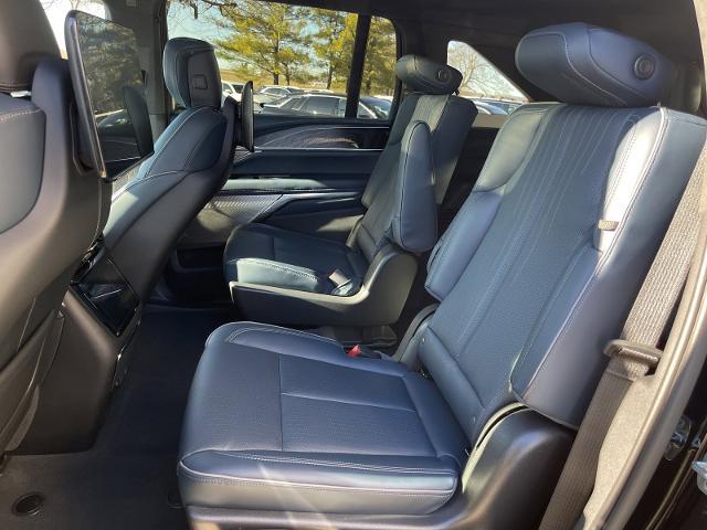 2025 Cadillac Escalade Sport 2