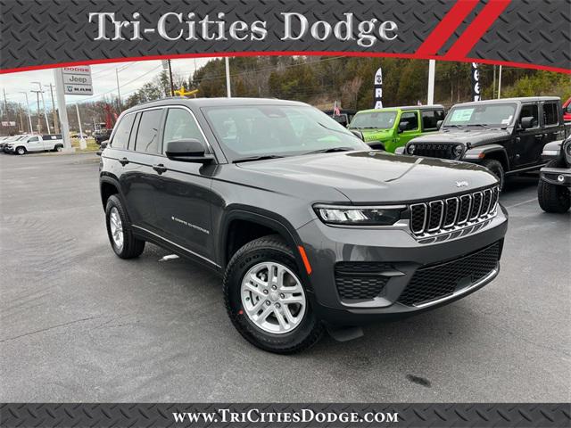 2025 Jeep Grand Cherokee GRAND CHEROKEE LAREDO 4X4