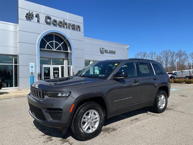 2025 Jeep Grand Cherokee GRAND CHEROKEE LAREDO 4X4