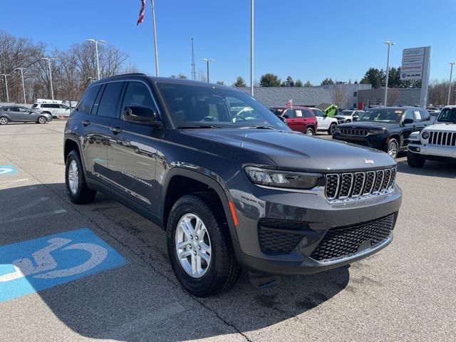 2025 Jeep Grand Cherokee GRAND CHEROKEE LAREDO 4X4