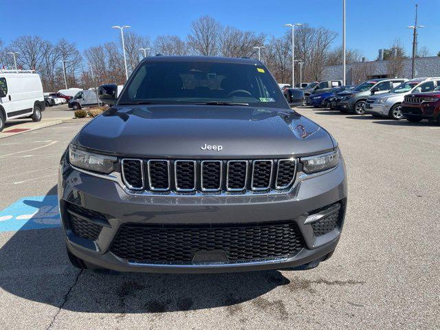 2025 Jeep Grand Cherokee GRAND CHEROKEE LAREDO 4X4