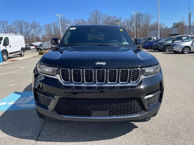 2025 Jeep Grand Cherokee GRAND CHEROKEE LAREDO 4X4