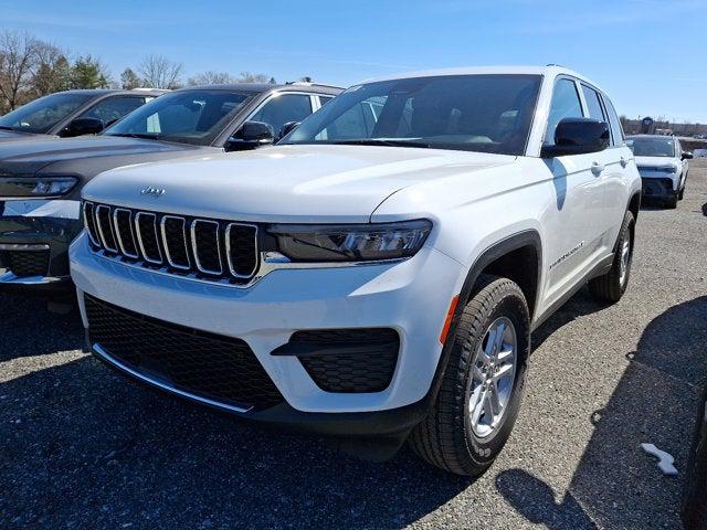 2025 Jeep Grand Cherokee GRAND CHEROKEE LAREDO 4X4