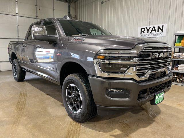 2025 RAM Ram 3500 RAM 3500 LARAMIE CREW CAB 4X4 64 BOX 2025 RAM Ram 3500 RAM 3500 LARAMIE CREW CAB 4X4 64 BOX
