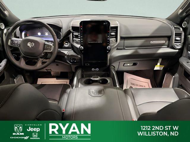 2025 RAM Ram 3500 RAM 3500 LARAMIE CREW CAB 4X4 64 BOX