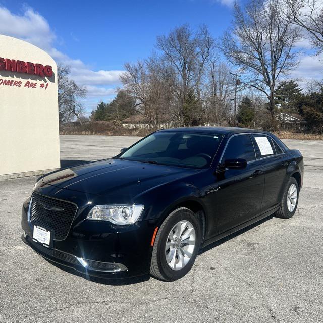 2023 Chrysler 300 Touring