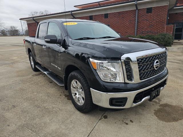 2018 Nissan TITAN SV