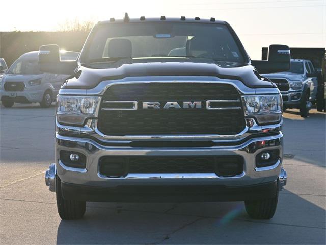 2024 RAM 3500 Big Horn Crew Cab 4x4 8 Box