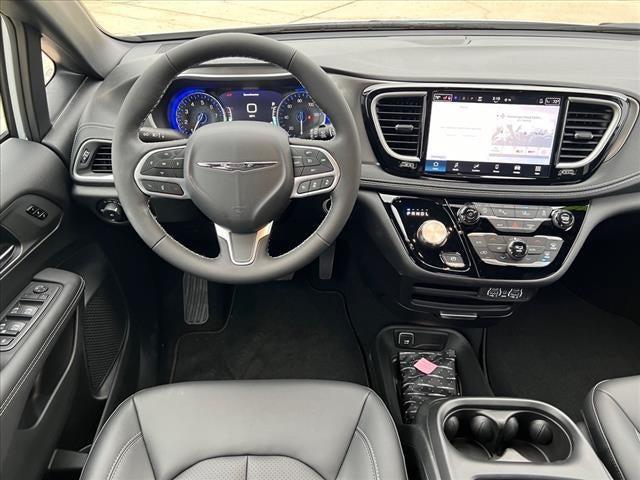 2025 Chrysler Pacifica PACIFICA SELECT AWD