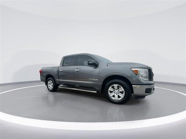 2019 Nissan TITAN SV