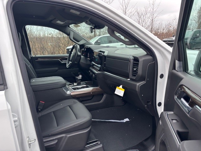 2025 Chevrolet Silverado 1500 4WD Crew Cab Short Bed RST