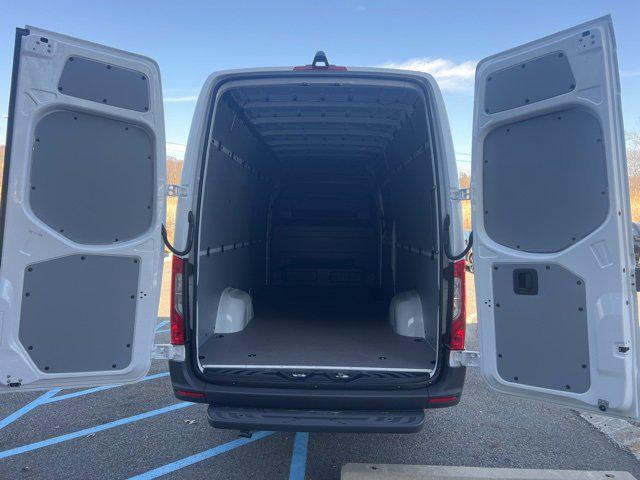 2025 Mercedes-Benz Sprinter 2500 Cargo 170 WB