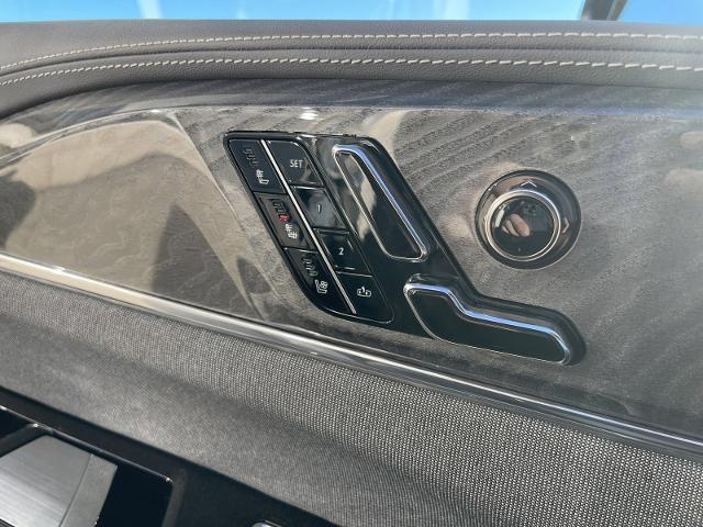 2025 Cadillac Escalade Luxury 1