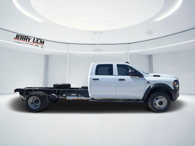 2024 RAM Ram 5500 Chassis Cab RAM 5500 TRADESMAN CHASSIS CREW CAB 4X4 84 CA 2024 RAM Ram 5500 Chassis Cab RAM 5500 TRADESMAN CHASSIS CREW CAB 4X4 84 CA