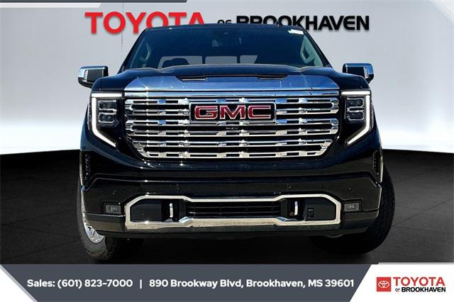 2023 GMC Sierra 1500 4WD Crew Cab Short Box Denali