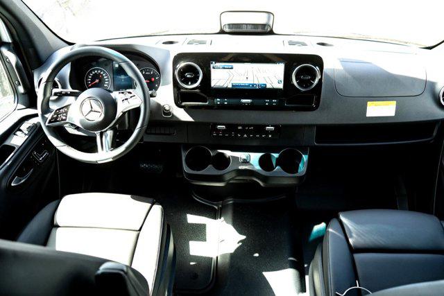 2025 Mercedes-Benz Sprinter 2500 Standard Roof 4-Cyl Diesel HO