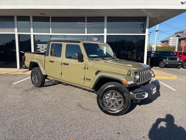 2025 Jeep Gladiator GLADIATOR SPORT S 4X4