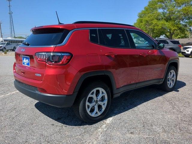 2025 Jeep Compass COMPASS LATITUDE 4X4
