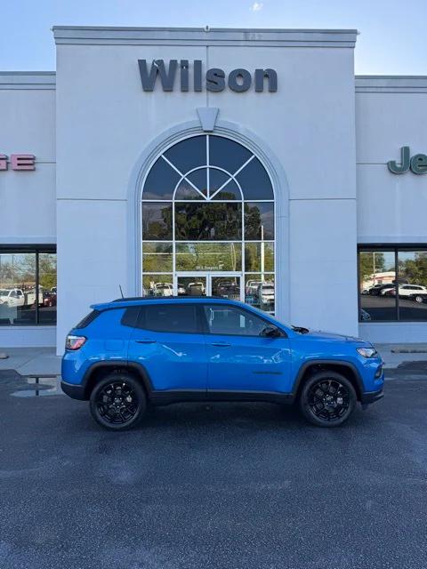2025 Jeep Compass COMPASS LATITUDE 4X4