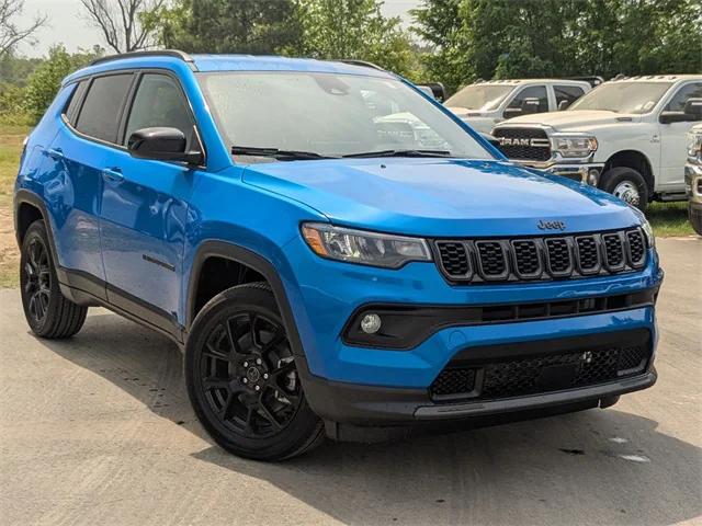 2025 Jeep Compass COMPASS LATITUDE 4X4