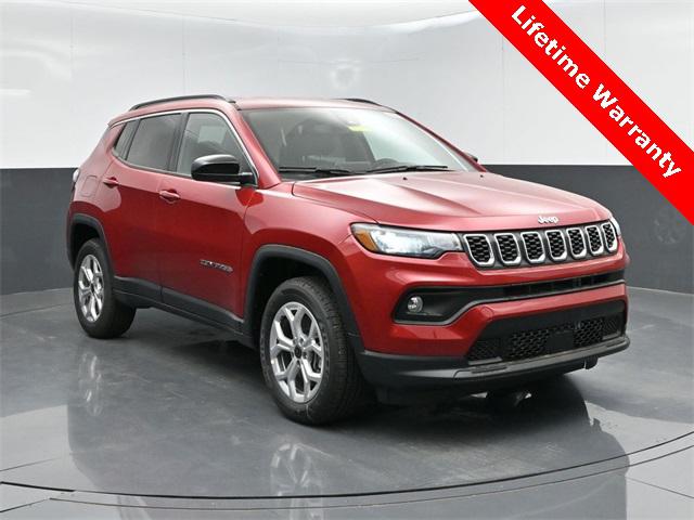 2025 Jeep Compass COMPASS LATITUDE 4X4