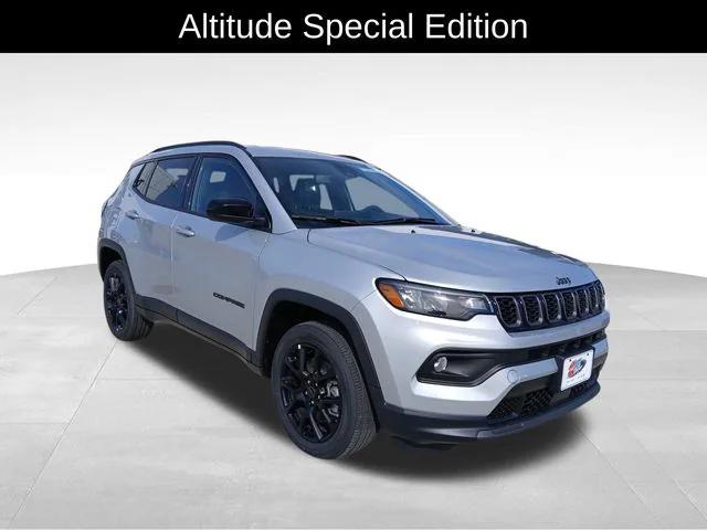 2025 Jeep Compass COMPASS LATITUDE 4X4