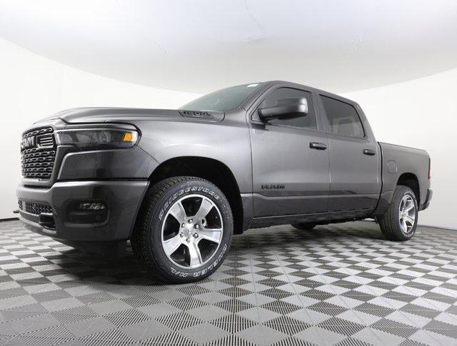 2025 RAM Ram 1500 RAM 1500 TRADESMAN CREW CAB 4X4 57 BOX