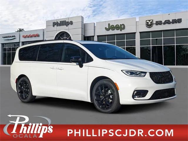 2025 Chrysler Pacifica PACIFICA LIMITED