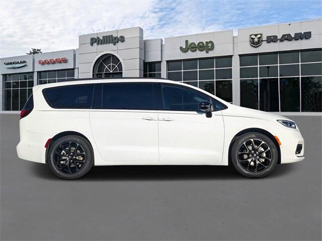 2025 Chrysler Pacifica PACIFICA LIMITED