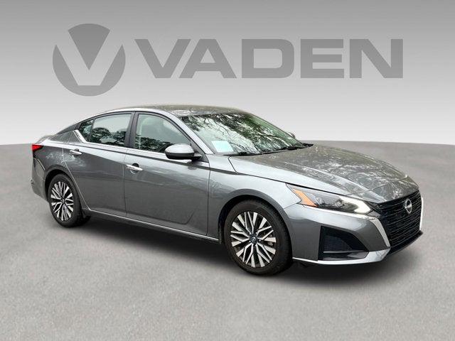 2023 Nissan Altima SV FWD