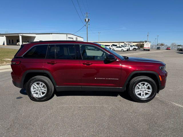 2025 Jeep Grand Cherokee GRAND CHEROKEE LAREDO 4X2