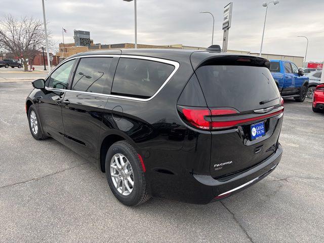 2025 Chrysler Pacifica PACIFICA SELECT