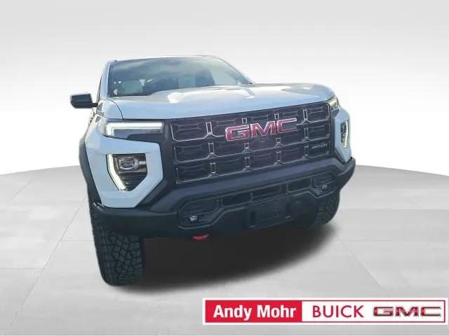 2025 GMC Canyon 4WD AT4