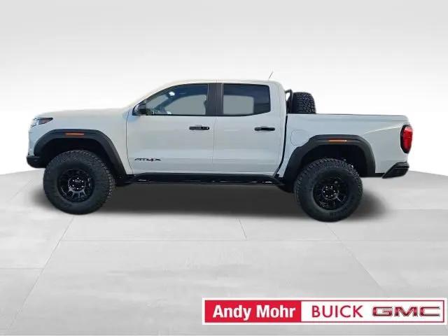 2025 GMC Canyon 4WD AT4