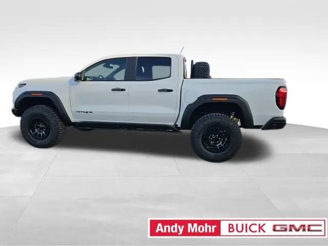 2025 GMC Canyon 4WD AT4