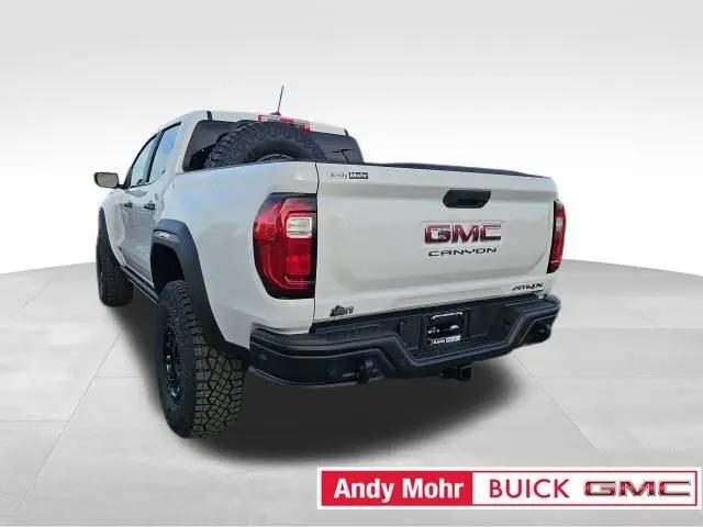 2025 GMC Canyon 4WD AT4