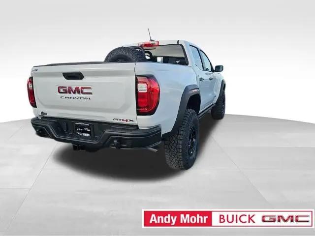 2025 GMC Canyon 4WD AT4
