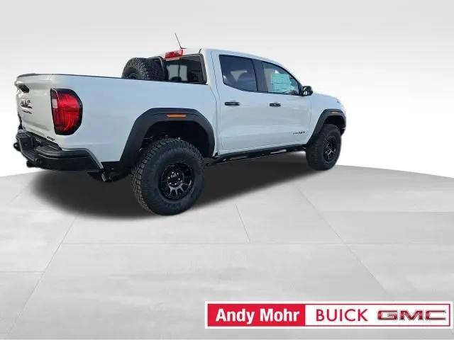2025 GMC Canyon 4WD AT4